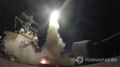 시리아 향해 미사일 발사하는 美구축함 '포터'