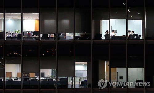 우리팀은 야근 중