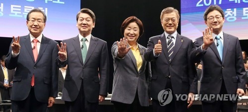 文 "일자리 문제는 재벌 때문"…洪 "강성 귀족노조 탓" - 1