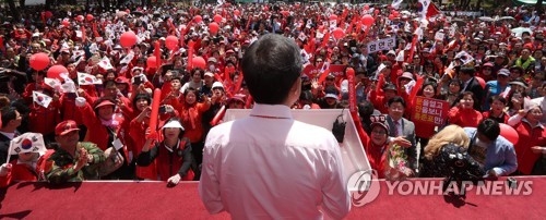 홍준표, 김해시민에게 지지호소