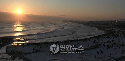 양양 낙산 해변의 일출.