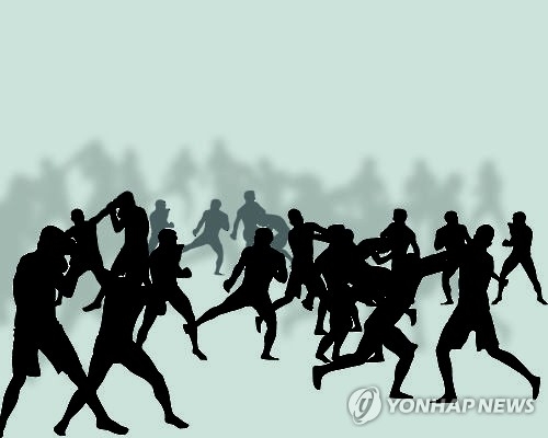 "왜 내 친구 건드려"…고교생 20여명 도심 집단 패싸움 - 1