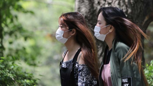 황사 덮치면 어떻게…"부득이 외출 땐 마스크ㆍ긴소매" - 1