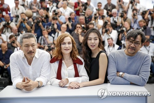 제70회 칸영화제 찾은 '클레어의 카메라' 홍상수 , 이자벨 위페르, 김민희, 정진영