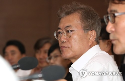 文대통령, '인사논란 양해' 다음날 인선…정면돌파 의지 - 1