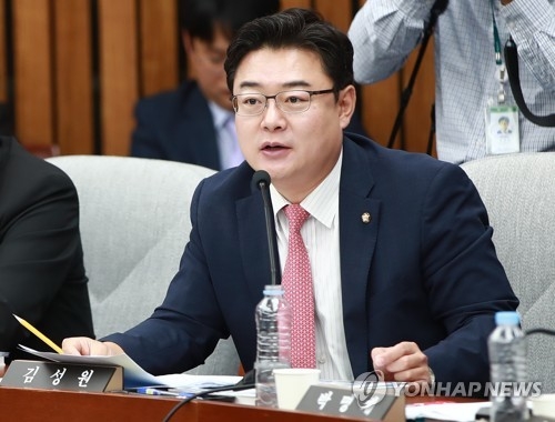 한국당 "文대통령은 사드 발사대 갯수도 여태 몰랐나"(종합) - 1