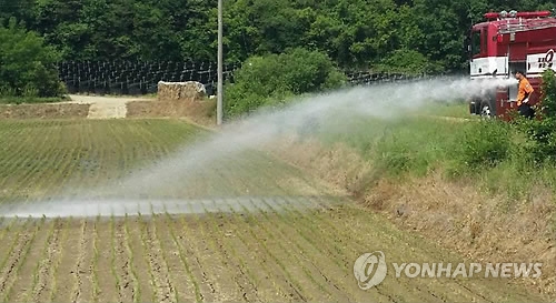 "물 지원도 출동" 가뭄지역 소방서에 급수 전담창구 운영 - 1