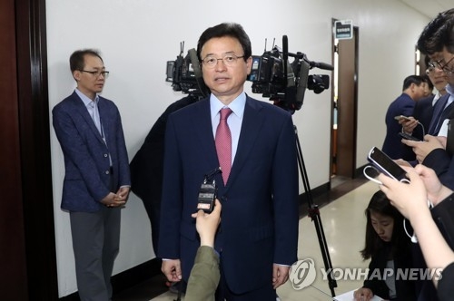 이철우, 한국당 최고위원 출마…"강한야당·젊은정당" - 1