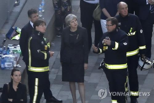 英메이, 화재 참사 후 행적으로 여론 뭇매…"제정신이 아니었다" - 1