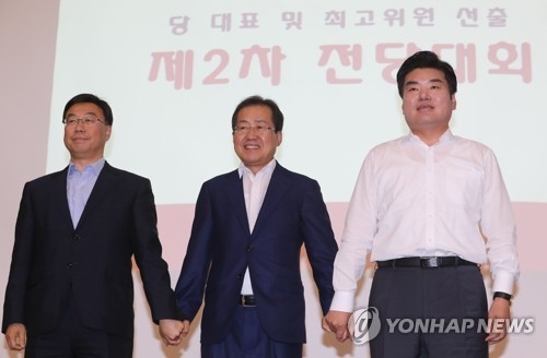 "TV토론은 의무" vs "조용히 치르자"…한국당 당권주자 신경전 - 1