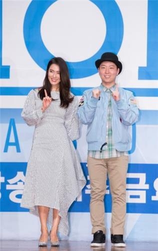 댄스 트레이너 가희(왼쪽)와 권재승