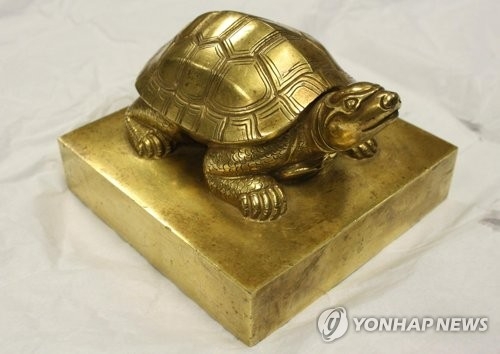 美에 불법반출됐던 '문정왕후 어보' 대통령전용기로 돌아올듯 - 1