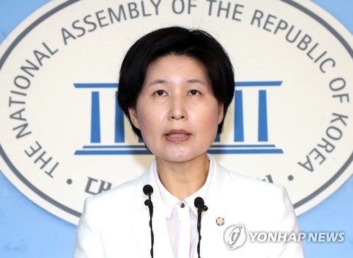 與 "안철수, 국민 앞에서 입장 밝혀야"…공세 '고삐'(종합) - 1