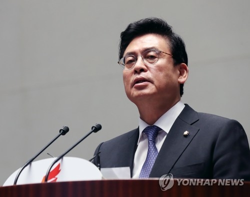 정우택 "文대통령, 주사파 학생회장단과 국정운영" - 1