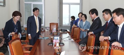 환경노동위원회 위원들