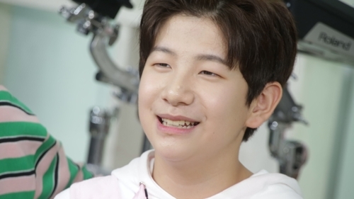더이스트라이트의 우진