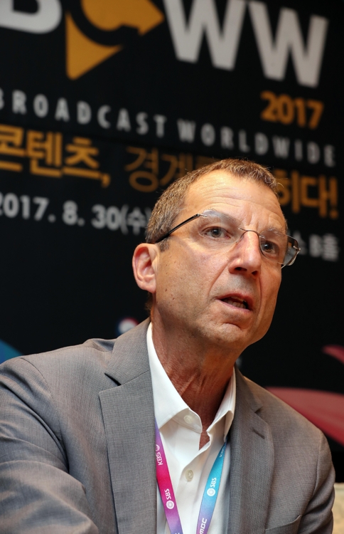 미국 썬더버드 엔터 조 브로이도 수석 부사장