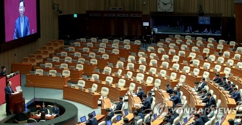 한국당, 내일 대규모 장외집회…'강경론' 속 복귀시점도 고민 - 3