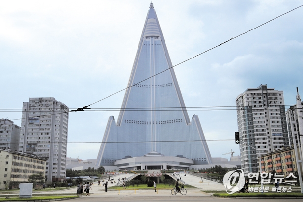 평양에서 재단장해 공개한 류경호텔. AP_연합뉴스