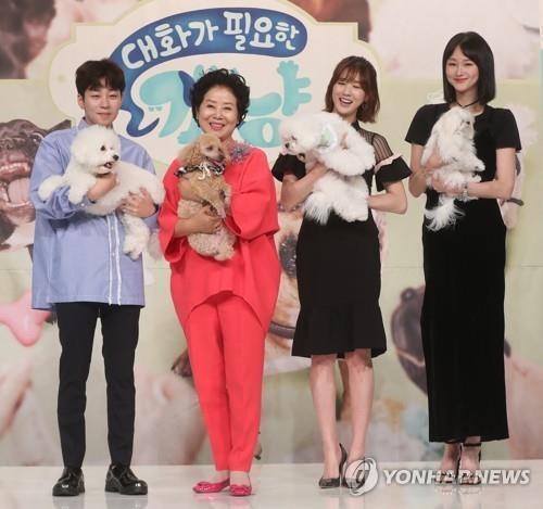 (왼쪽부터) 딘딘, 선우용여, 이수경, 이혜정