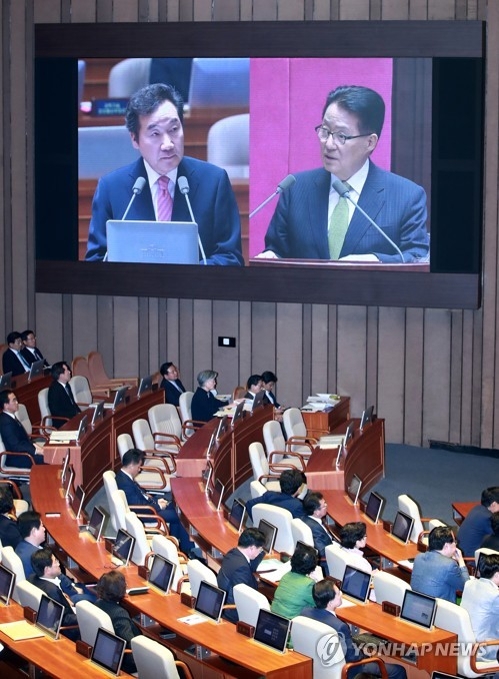대정부질문 데뷔한 李총리 '답변 스타일' 화제에 올라 - 2