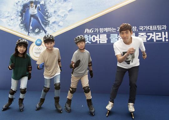 한국P&G와 일일 체험 클래스 진행한 스피드스케이팅 이승훈