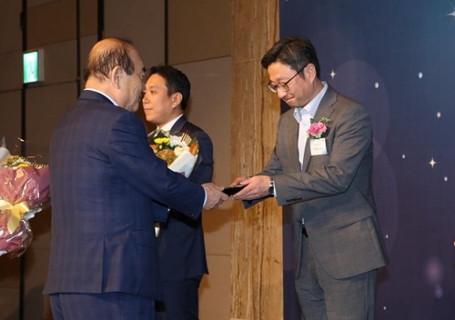 알바천국, 소비자신뢰 대표브랜드 대상 7년 연속 수상 - 1