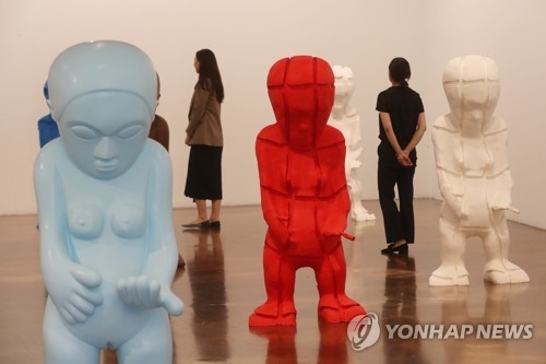 국제갤러리의 폴 매카시 개인전