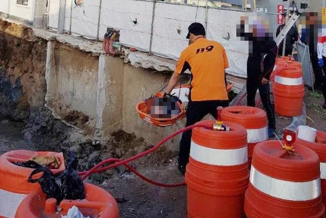 추락한 공사현장 근로자 구조하는 119
