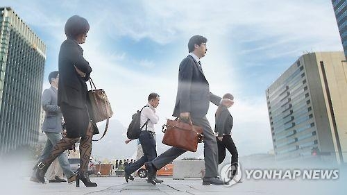찬바람 불고 '쌀쌀'…강원 영동·경북 동해안 비 - 1