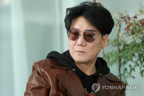 인터뷰하는 이상원