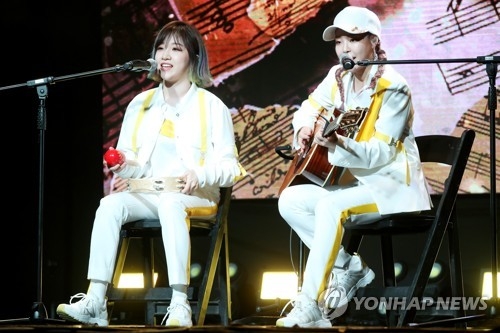 '완성형 듀오-유나킴과 전민주'