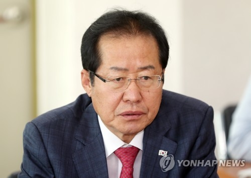 홍준표 "검경, 정권충견 추락… 강철중같은 의인없나" - 1