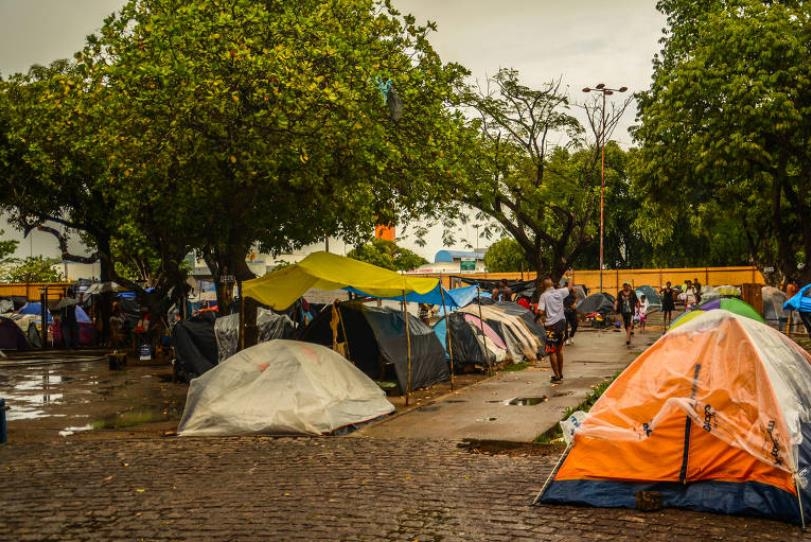 브라질 북부 보아 비스타 시에서 노숙생활을 하는 베네수엘라 난민들 [브라질 일간지 폴랴 지 상파울루]