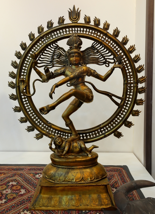 힌두 조각 작품 '나타라자:춤의 제왕'