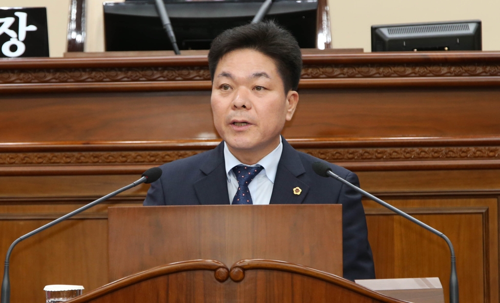5분 자유발언하는 반태연 의원