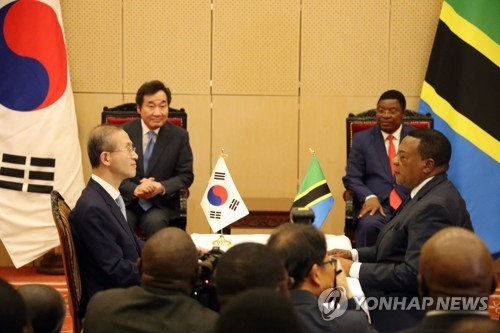 한-탄자니아 외교관·관용여권 사증면제협정 체결식