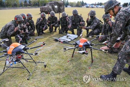 드론으로 수색정찰