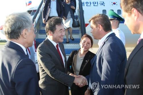 블라디보스토크 도착한 이낙연 총리