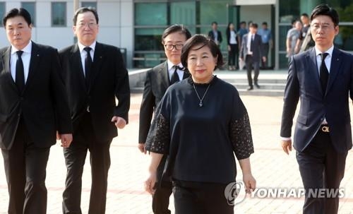 이재용 평양행으로 삼성-정부 관계 재정립되나 - 2