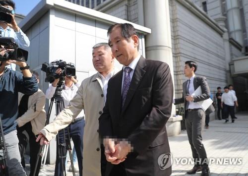 조현오, '친정'에 구속수감 치욕…경찰 총수 첫 사례 - 4