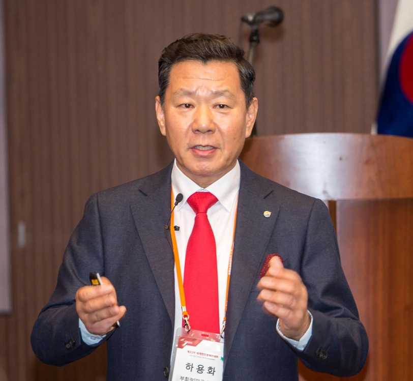 향후 월드옥타 발전 구상 밝히는 하용화 새 회장
