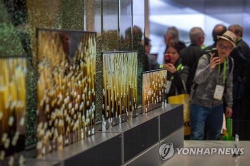 LG전자 롤러블 TV