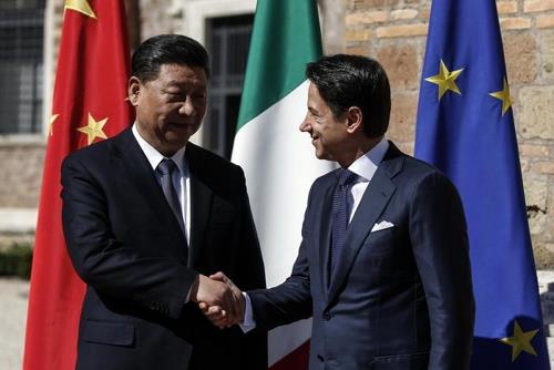 지난달 정상회담에서 악수하는 시진핑 중국 국가주석과 주세페 콘테 이탈리아 총리 [ANSA통신] 