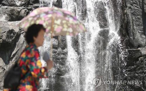 '비라도 내렸으면'