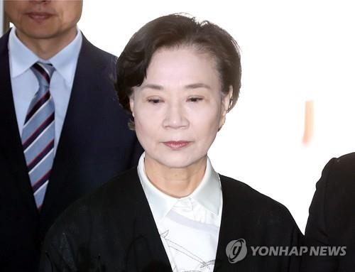 이명희 '아무 말 없이 법정으로'