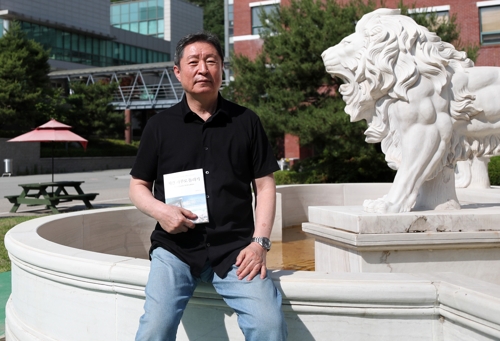 '전 과목 A+' 70대 만학도 홍성표씨