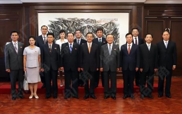 저우창 중국 최고인민법원장, 강윤석 북한 중앙재판소장 만나
