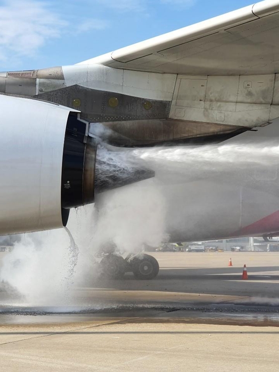 엔진 화재 발생한 아시아나항공 여객기