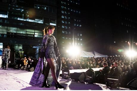 2018년 한양여대와 함께한 청계천 수상패션쇼
